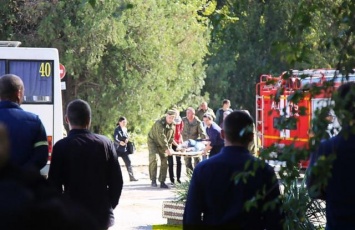 В Керчи не могут опознать 10 раненых во время теракта в колледже, 12 человек - в тяжелом состоянии (ВИДЕО)