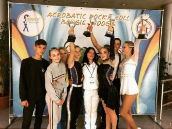 Павлоградцы - чемпионы Украины по акробатическому рок-н-роллу