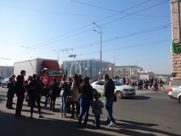 Роковой перекресток в центре Харькова снова в цветах (фото, видео)