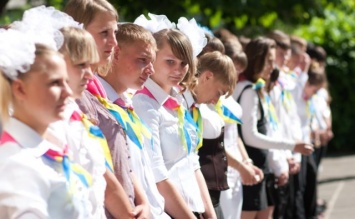 Украинских политиков уличили в лицемерии: Их дети живут в сказочном мире за счет сотен тысяч других детей
