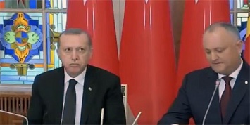 Эрдоган заснул во время речи Додона