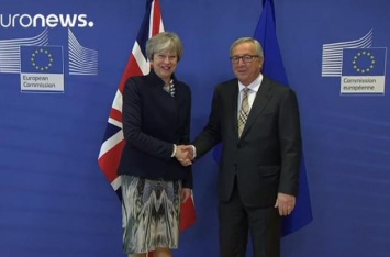 Юнкер считает опасным Brexit без сделки