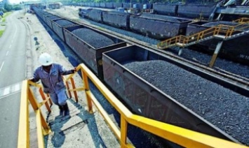 Ни угля, ни денег: накануне зимы украинская энергетика снова на грани коллапса