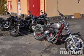 Почти 30 похищенных в ЕС элитных мотоциклов нашли в Черновцах