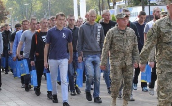 В Украине призывников отлавливают прямо на улицах: дикий инцидент попал на камеру