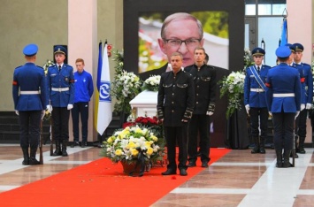 ФК «Динамо» в Фейсбук опубликовал фото покойного Базилевича в гробу, - СМИ