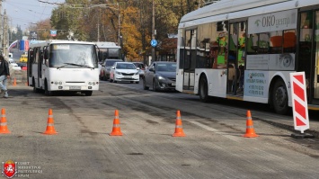 Круглосуточная слаженная работа всех служб сможет обеспечить разгрузку дорог в Симферополе, - Полонский