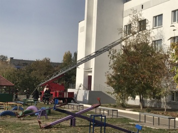 Спасатели отработали тушение школы-интерната в Вознесенске