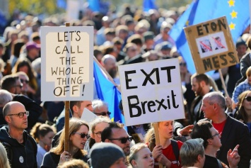 Многотысячный митинг в Лондоне требует провести второй референдум по Брексит
