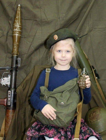 ''Готовят террористов с пеленок'': сеть шокировало обращение с детьми в России