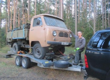 Эстонский автомеханик восстановил редчайший УАЗ-450Д