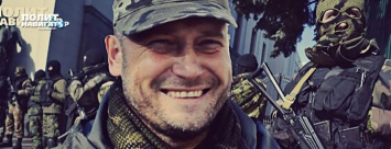 Боевики Яроша становятся вспомогательной полицией Порошенко