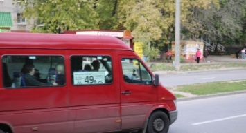 В Запорожье пассажир маршрутки облил водителя пивом и жестоко избил