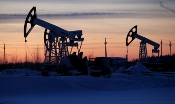 Нефть дорожает из-за приближения санкций против Ирана