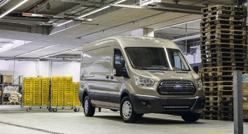 Ford привез в Россию две новые версии Transit