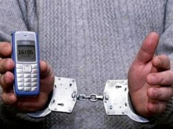Неисправим: заключенный колонии на Николаевщине мошенничал с помощью телефона