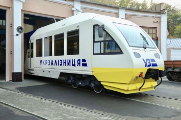 Укрзализныця показала подвижной состав, который поедет в аэропорт Борисполь