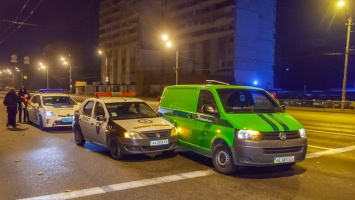 На Слобожанском проспекте инкассаторы врезались в автомобиль охранной фирмы