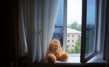 Роженица выбросилась из окна в Киеве: муж рассказал о последних минутах жизни и просьбе