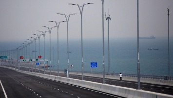 В Китае открыли самый длинный мост в мире стоимость в $20 млрд
