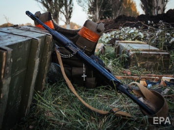 В украинской разведке сообщили, что боевики на Донбассе воруют оружие, боеприпасы и топливо из своих частей