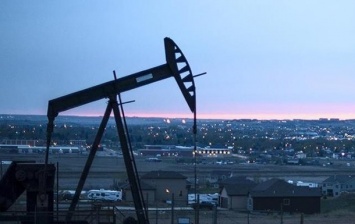Нефть ускорила падение на фоне заявлений Эр-Рияда