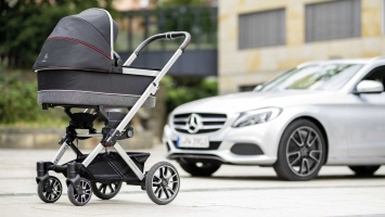 Mercedes-Benz выпустил коляску для младенцев