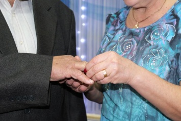 Супруги из Николаева отпраздновали сапфировую свадьбу