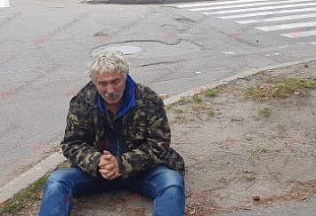 В Бердянске пьяный водитель протаранил столб (видео)