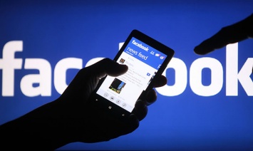 Facebook из-за выборов в США заблокировал десятки аккаунтов