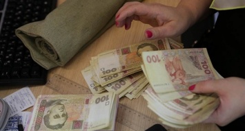 Украинцы берут кредиты, чтобы дотянуть до зарплаты