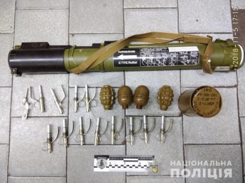 С гранатометом - по метро: в Харькове задержали вооруженного мужчину
