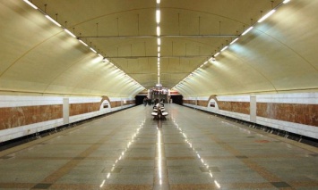 Двери, буквы с названием и лифты: В Киеве в 2019 году планируют отремонтировать 12 станций метро (список)