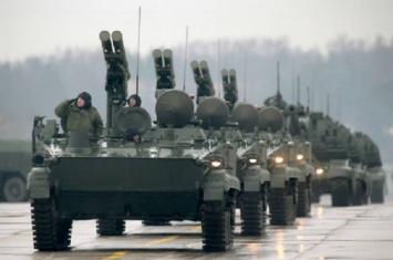 Россия потратит на вооружение треть бюджета страны