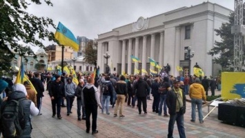 Под Радой назревает масштабный бунт, Киев перекроют: к чему готовится украинцам