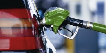 Соглашение правительства и нефтяников не помогло снизить цены на бензин