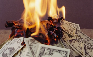 Доллар скоро исчезнет: что «прикончит» главную мировую валюту