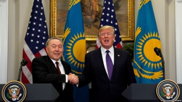 Назарбаев делает ставку на русофобов - казахский журналист