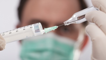 Минздрав хочет привлекать к ответственности врачей, призывающих к отказу от вакцин