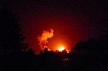 В военной прокуратуре назвали причину взрывов на арсенале в Черниговской области