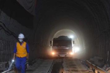 Открыт самый глубокий подводный тоннель метро в Китае