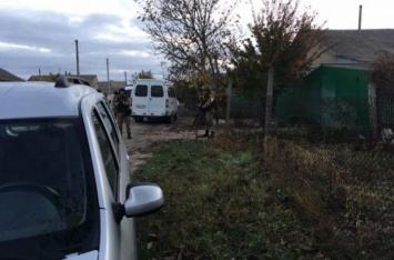Очередные обыски с задержаниями проходят в оккупированном Крыму