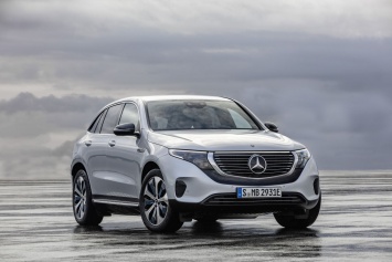 Mercedes начнет выпускать электрический EQC в середине 2019 года
