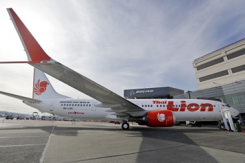Крушение самолета в Индонезии: в Boeing предупредили о похожих проблемах и с другими лайнерами
