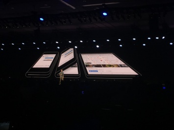 В США показали, как будут выглядеть раскладные смартфоны Samsung с гибким экраном