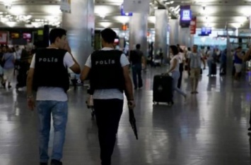 В Турции арестовали украинку, пытавшуюся провезти два килограмма кокаина