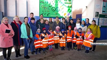 Дети из керченского садика собрали пластиковые крышки в рамках благотворительной акции