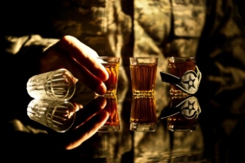 В Запорожье судили командира взвода за пьянство в воинской части
