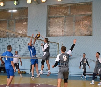 Спортивный сезон для бердянских волейболистов продолжается