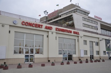 Одесский порт проведет реконструкцию концертно-выставочного зала и площади перед морвокзалом